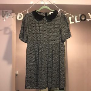 Grungy floral dress with a collar 🌚